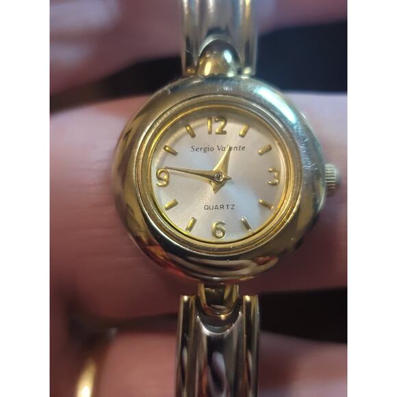 Ladies 22mm Sergio Valente TR/IBEH Bracelet Watch Two Tone Runs New Battery main image 10